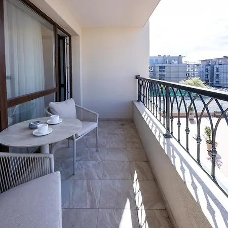 Lux View - Pool Lejlighed